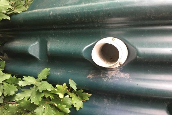 tank-overflow-pipe