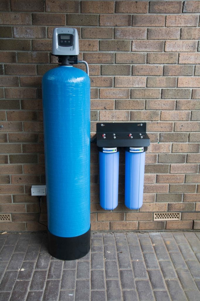 CA2-Tannin-removla-system-with-twin-filter-kit-installed